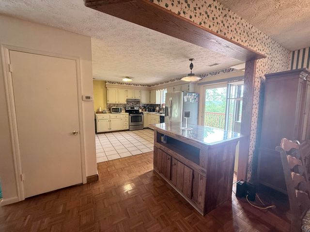 27 Poplar Lane, Morehead, KY 40351