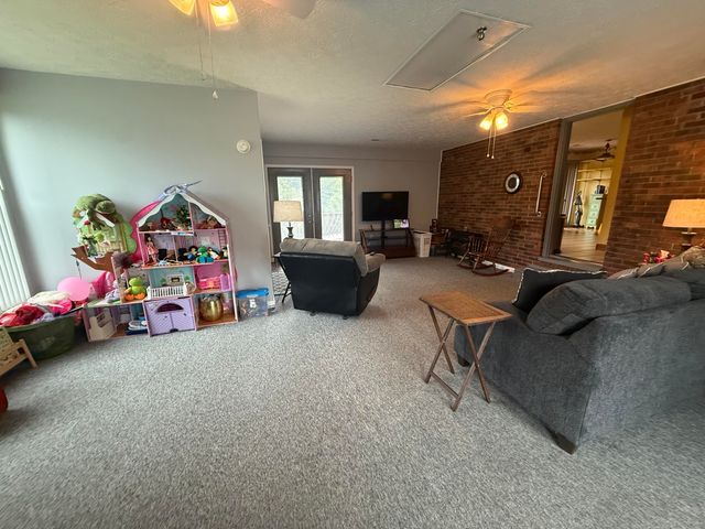 27 Poplar Lane, Morehead, KY 40351