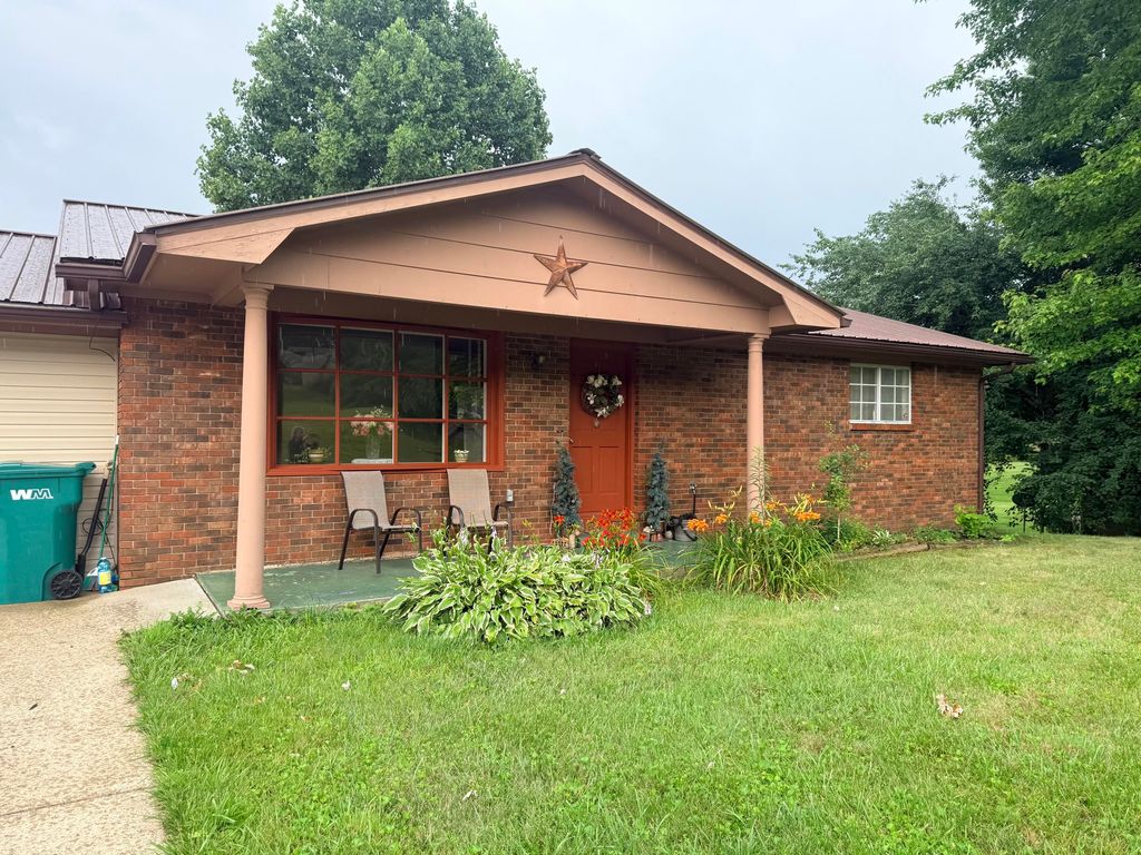 27 Poplar Lane, Morehead, KY 40351