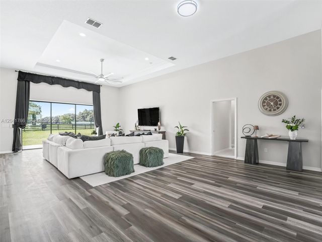 7041 NE 22nd Court Rd, Ocala, FL 34479