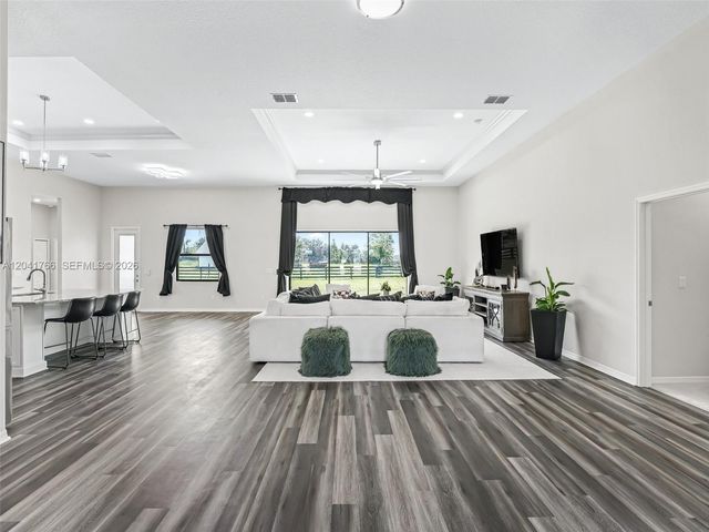 7041 NE 22nd Court Rd, Ocala, FL 34479