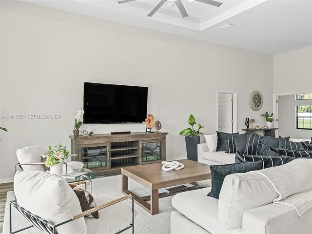 7041 NE 22nd Court Rd, Ocala, FL 34479