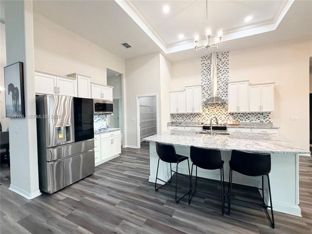 7041 NE 22nd Court Rd, Ocala, FL 34479