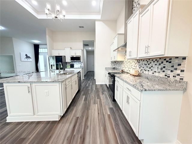7041 NE 22nd Court Rd, Ocala, FL 34479