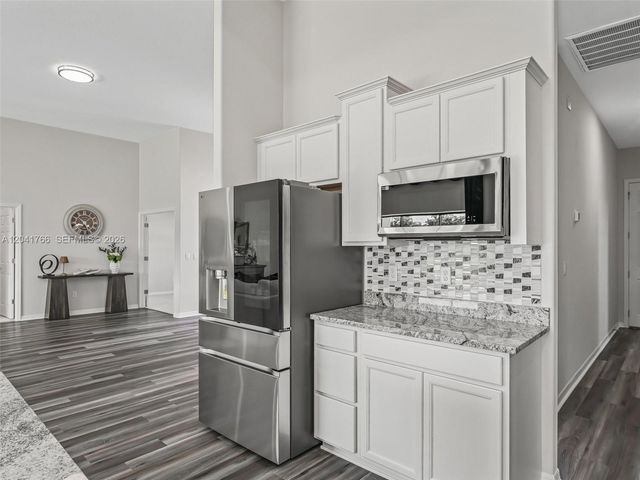 7041 NE 22nd Court Rd, Ocala, FL 34479