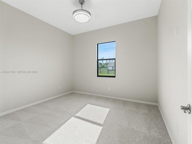 7041 NE 22nd Court Rd, Ocala, FL 34479