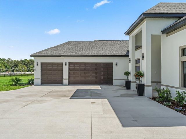 7041 NE 22nd Court Rd, Ocala, FL 34479