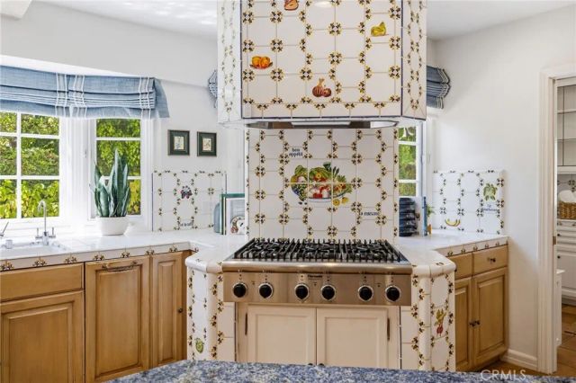 3321 Via Palomino, Palos Verdes Estates, CA 90274