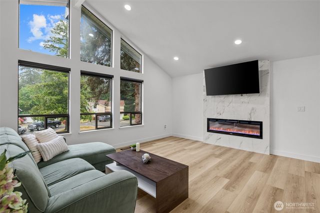 16031 SE 167th Place, Renton, WA 98058