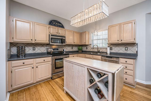 180 Historic Drive, Mount Pleasant, SC 29464