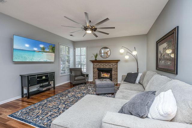 180 Historic Drive, Mount Pleasant, SC 29464