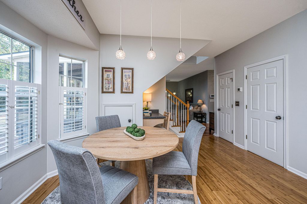 Image 15 of property listing at 180 Historic Drive, Mount Pleasant, SC 29464