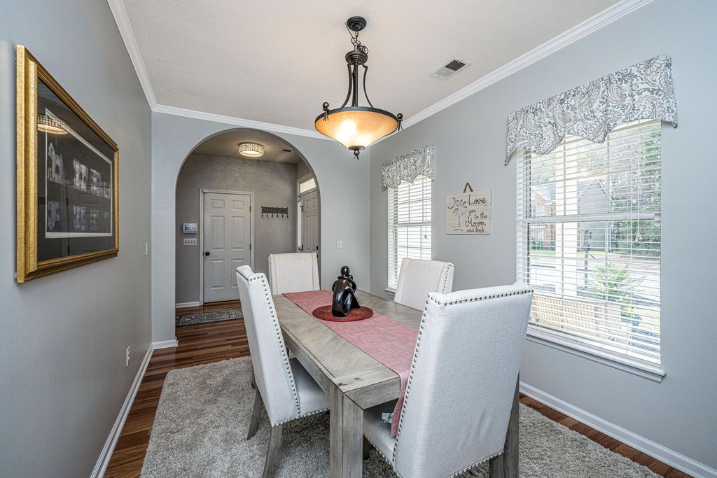 Image 17 of property listing at 180 Historic Drive, Mount Pleasant, SC 29464