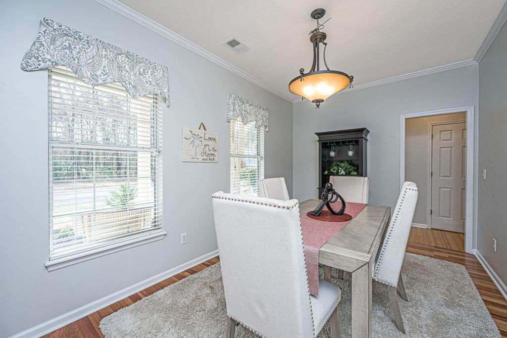 Image 18 of property listing at 180 Historic Drive, Mount Pleasant, SC 29464