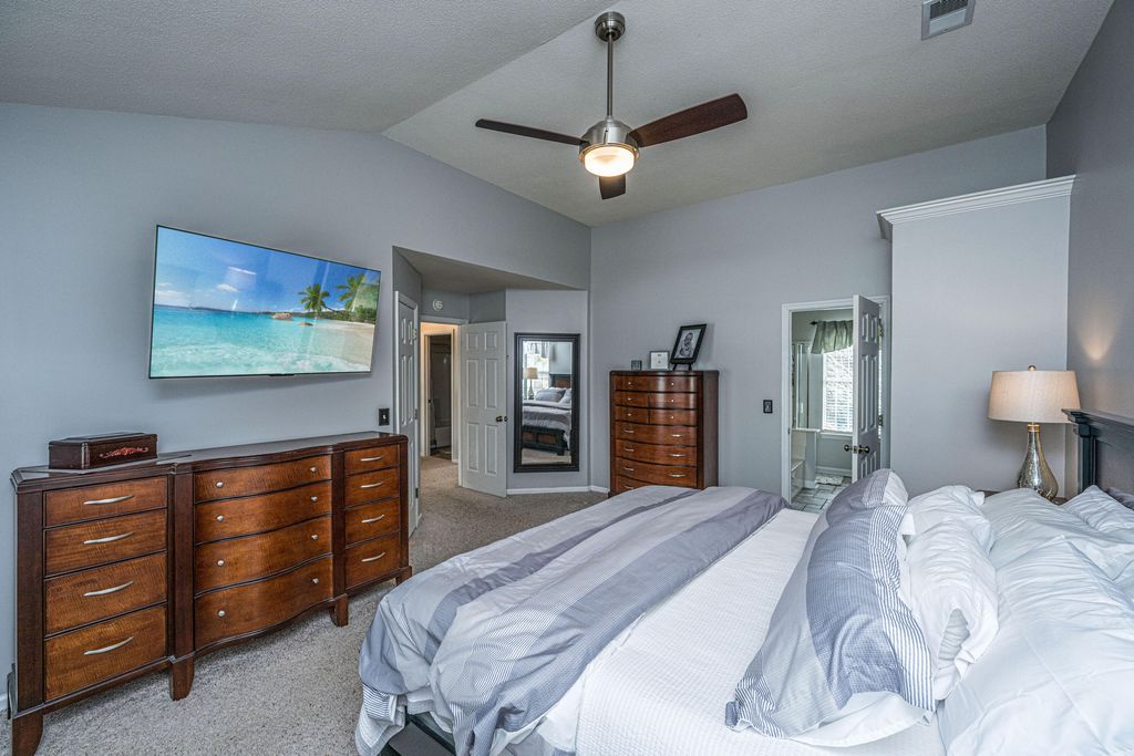 Image 22 of property listing at 180 Historic Drive, Mount Pleasant, SC 29464