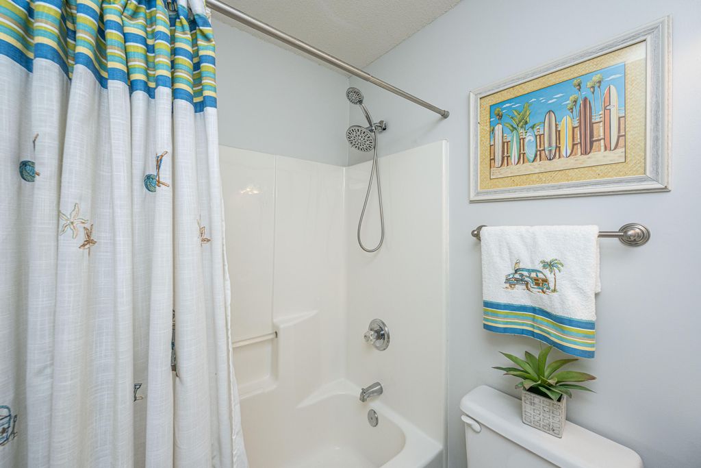 Image 33 of property listing at 180 Historic Drive, Mount Pleasant, SC 29464