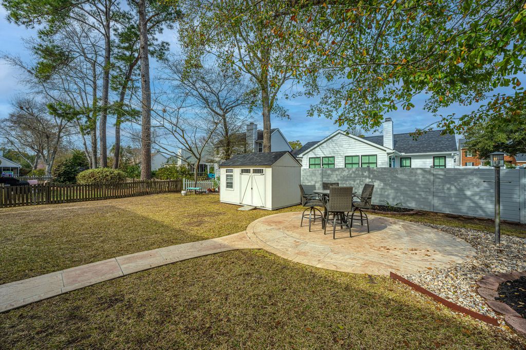 Image 40 of property listing at 180 Historic Drive, Mount Pleasant, SC 29464