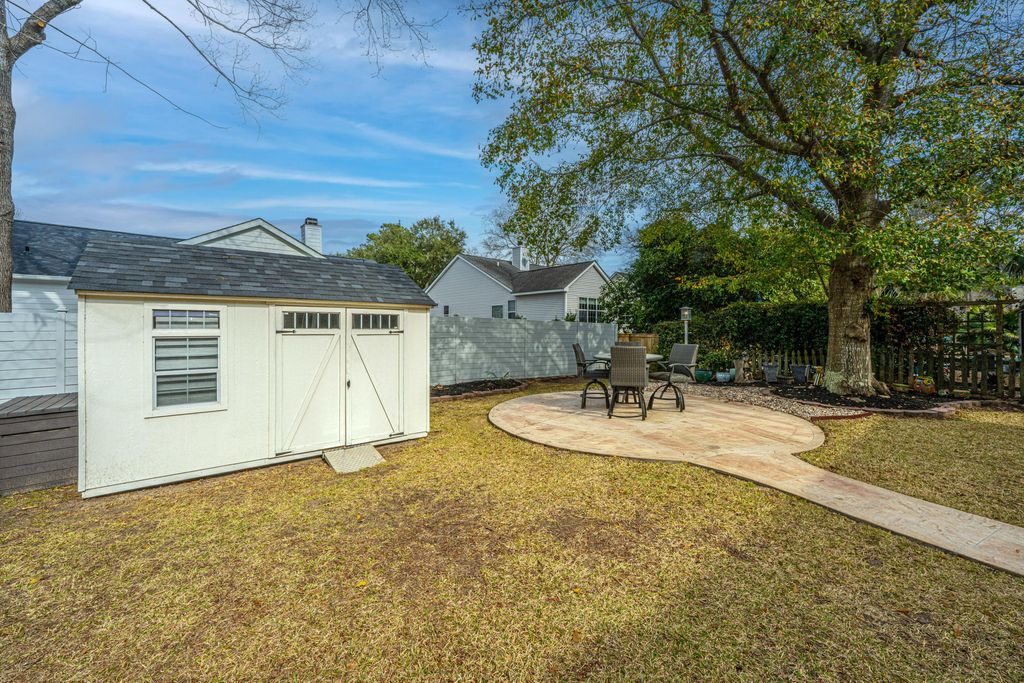 Image 41 of property listing at 180 Historic Drive, Mount Pleasant, SC 29464