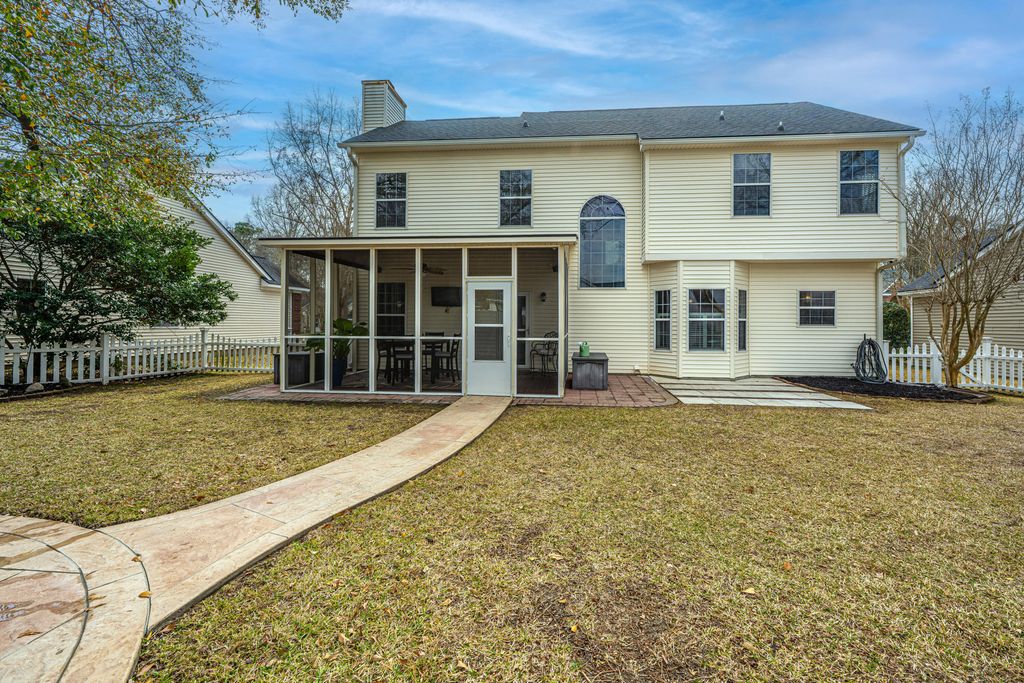 Image 43 of property listing at 180 Historic Drive, Mount Pleasant, SC 29464