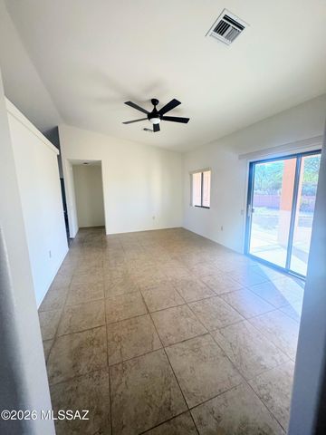 1434 W Hidden Crest Court, Green Valley, AZ 85622