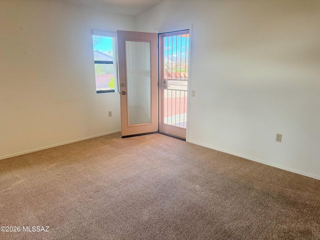 1434 W Hidden Crest Court, Green Valley, AZ 85622