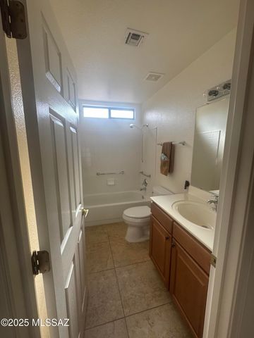 1434 W Hidden Crest Court, Green Valley, AZ 85622