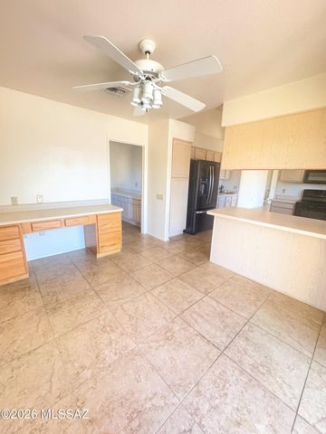 1434 W Hidden Crest Court, Green Valley, AZ 85622