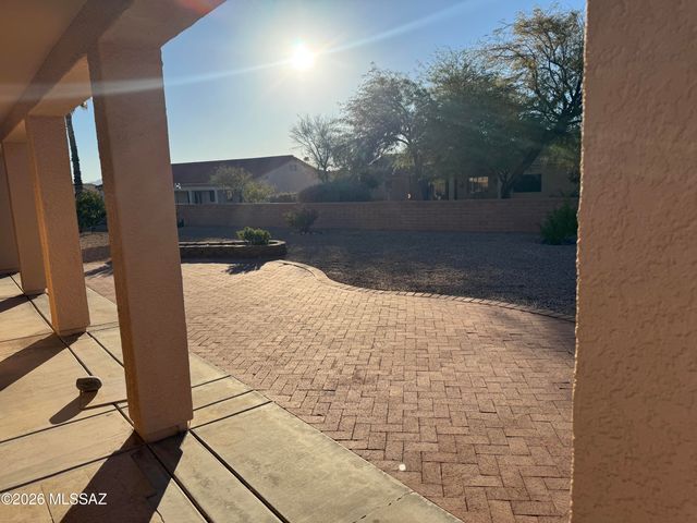 1434 W Hidden Crest Court, Green Valley, AZ 85622