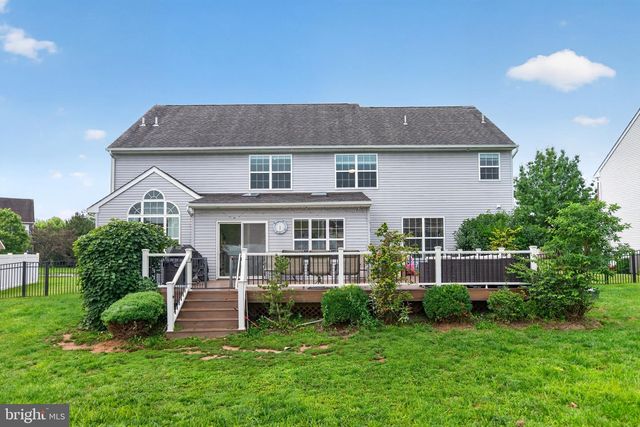 2009 WOODBRIDGE LN, Pennsburg, PA 18073