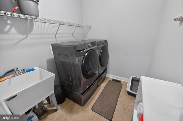 2009 WOODBRIDGE LN, Pennsburg, PA 18073