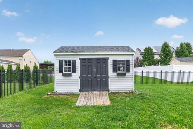 2009 WOODBRIDGE LN, Pennsburg, PA 18073