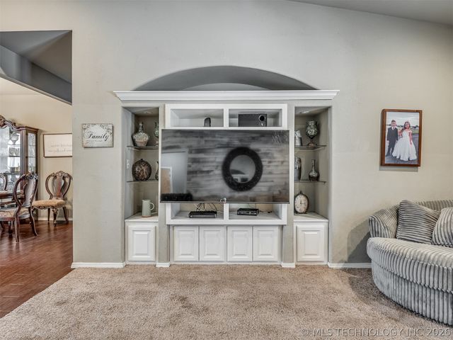 808 N E Street, Eufaula, OK 74432