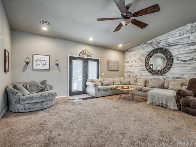 808 N E Street, Eufaula, OK 74432