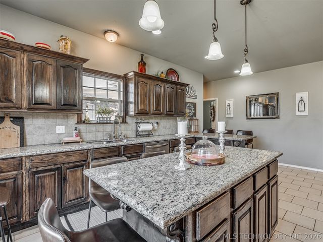 808 N E Street, Eufaula, OK 74432