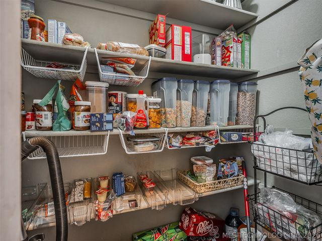 808 N E Street, Eufaula, OK 74432