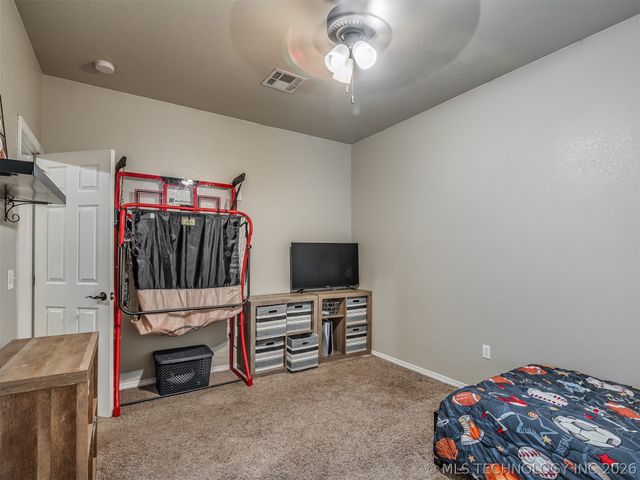 808 N E Street, Eufaula, OK 74432