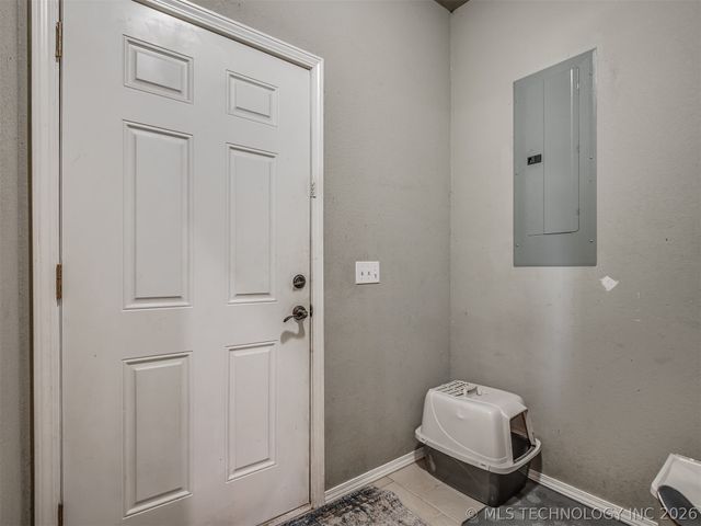 808 N E Street, Eufaula, OK 74432