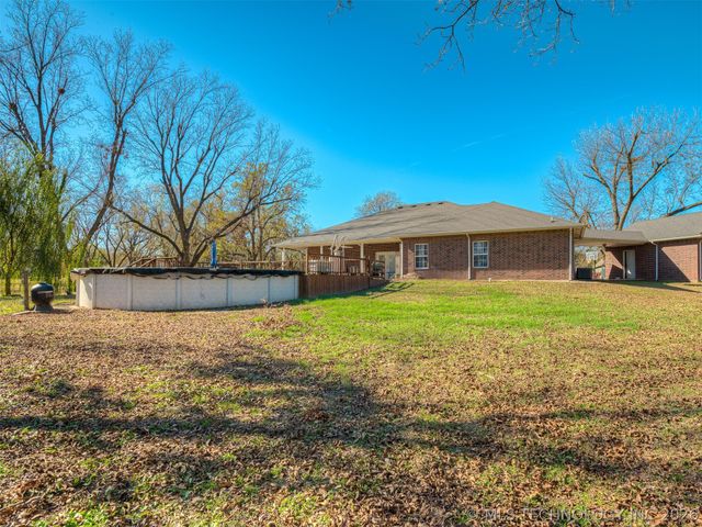 808 N E Street, Eufaula, OK 74432