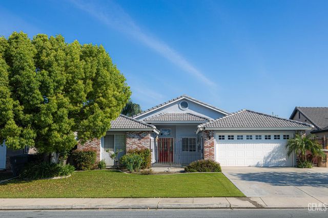 11126 New Forest Drive, Bakersfield, CA 93312