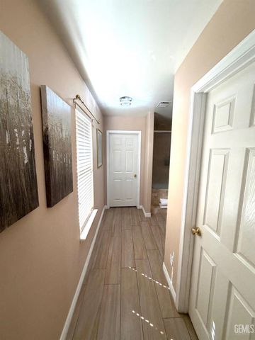 11126 New Forest Drive, Bakersfield, CA 93312