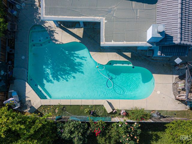 11126 New Forest Drive, Bakersfield, CA 93312