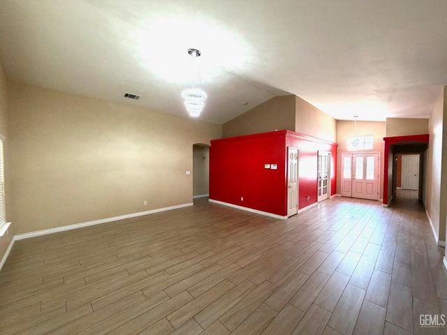 11126 New Forest Drive, Bakersfield, CA 93312