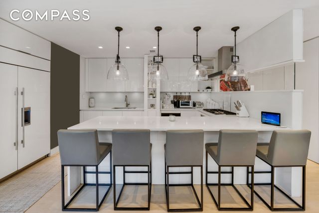 67 Park Avenue 2BC, New York City, NY 10016