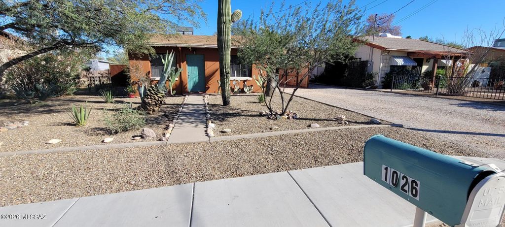 1026 N Catalina Avenue, Tucson, AZ 85711