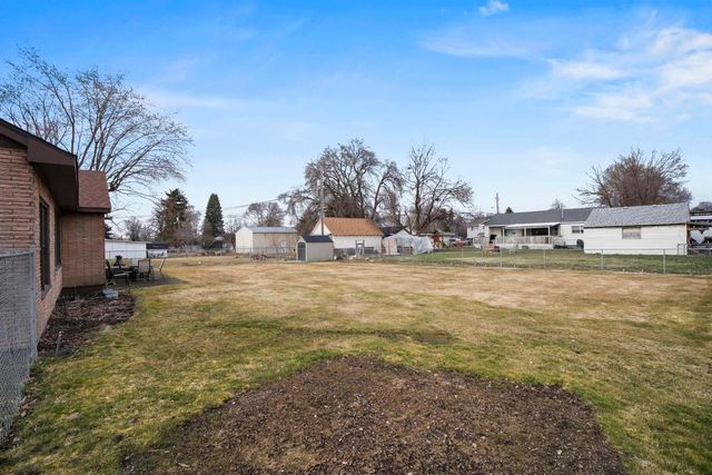 16427 E Riverside Ave, Spokane Valley, WA 99037