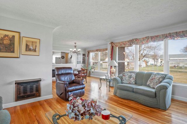 16427 E Riverside Ave, Spokane Valley, WA 99037