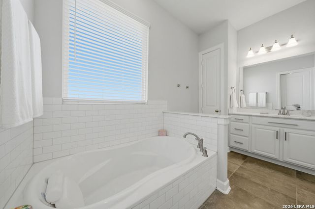 3711 Eliberis, San Antonio, TX 78261