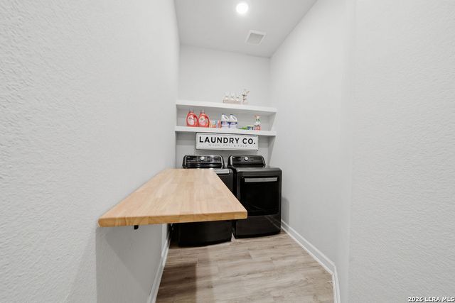 3711 Eliberis, San Antonio, TX 78261