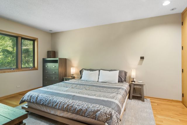 26736 N Circle Drive, Mundelein, IL 60060