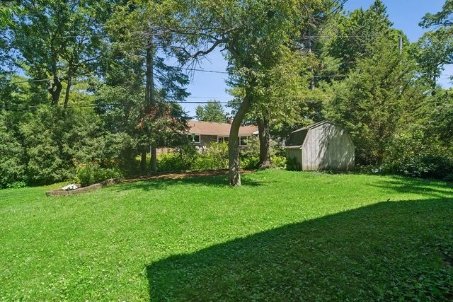 26736 N Circle Drive, Mundelein, IL 60060